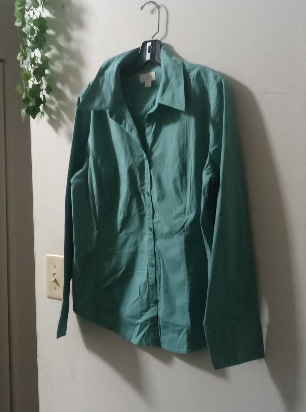 LOFT  Button-Down Shirt - Classic Collared Blouse
